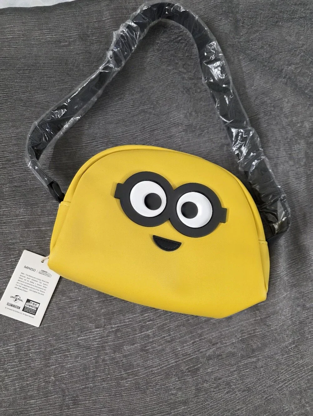 Miniso Minions Collection Half Moon Crossbody Bag(Yellow) NeW.